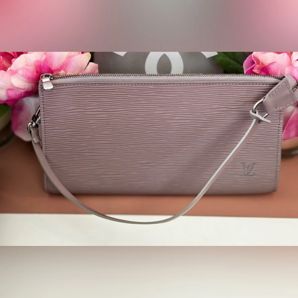 Louis Vuitton Lilac Epi Pochette - Picture 2 of 12